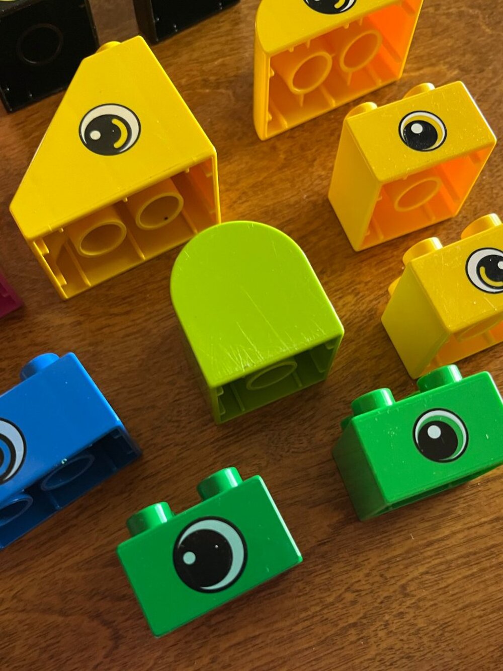 Duplo colorful eye pieces - Picture 3 of 3